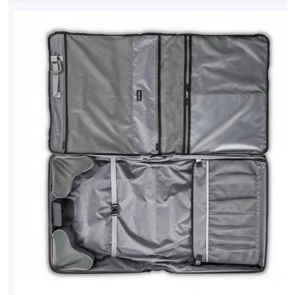 Samsonite Ascella 3.0 Expandable Luggage Garment Bag Suitcase Black Travel